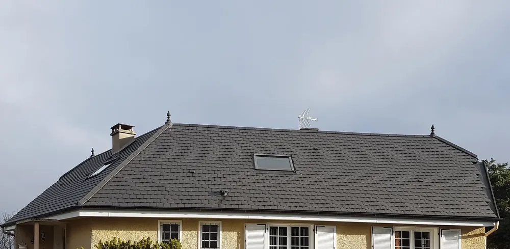 rénovation-toiture-avec-pose-de-fenetre-de-toit_après_webp